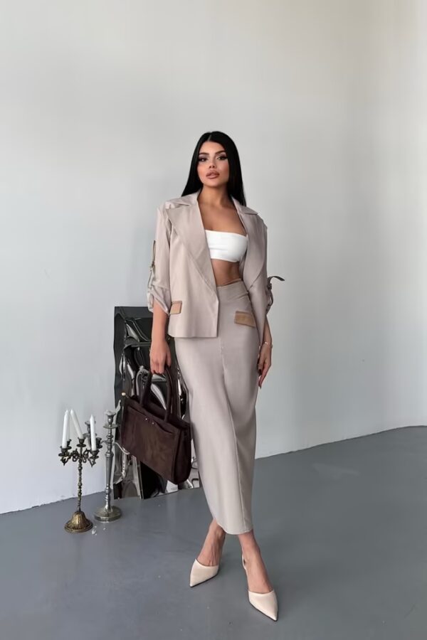 CONJUNTO CHAQUETA Y FALDA