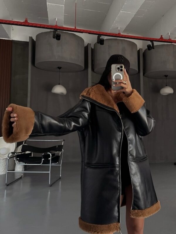 Abrigo Aviador Negro Con Cuello Con Capucha Y Ajuste Oversized